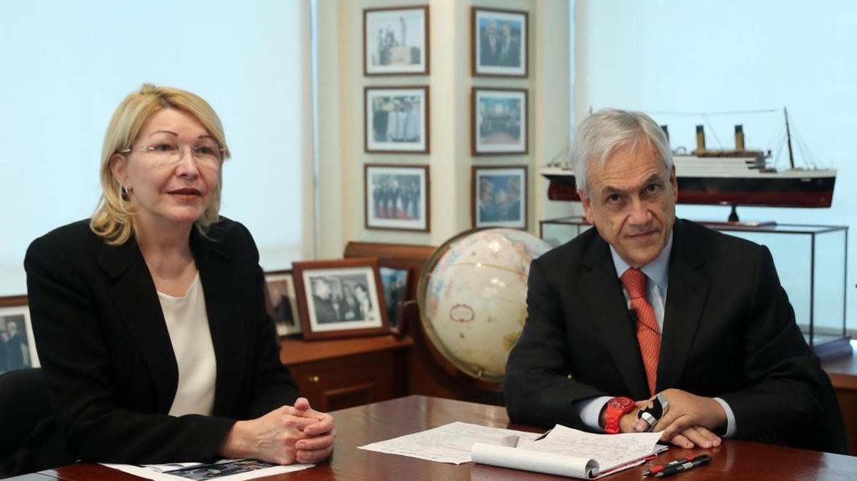 El presidente electo de Chile, Sebastián Piñera, durante una reunión con la exfiscal venezolana Luisa Ortega Díaz el lunes 8 de enero del 2018 en Santiago de Chile.