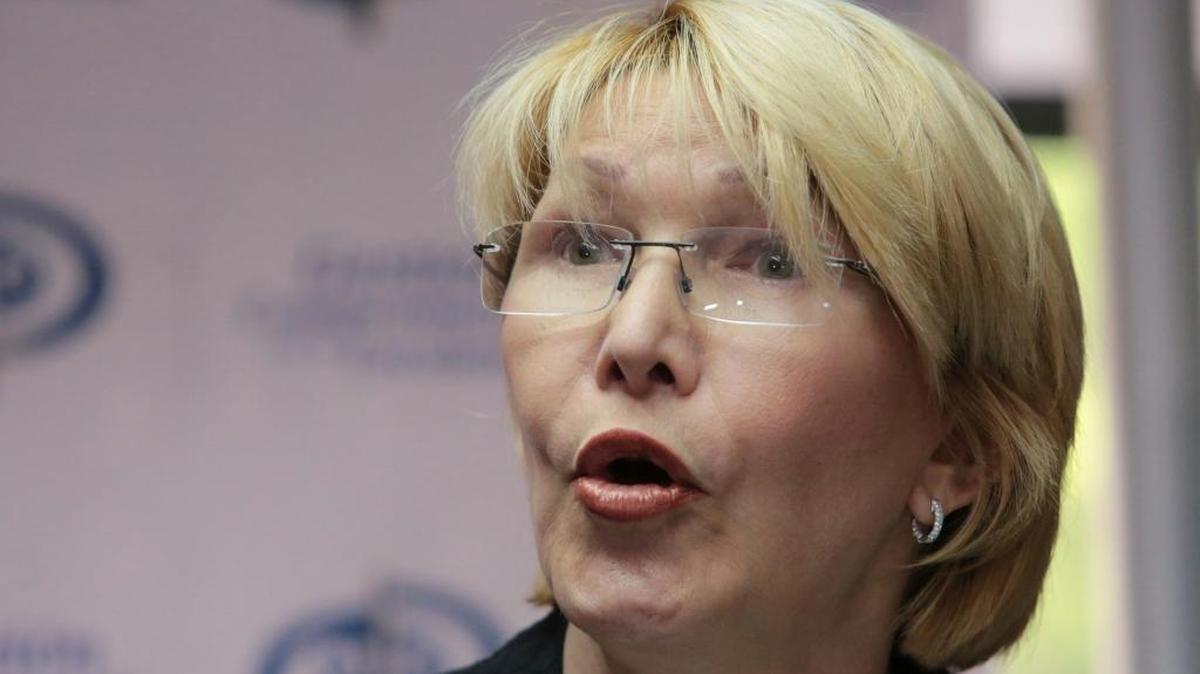 La fiscal general de Venezuela, Luisa Ortega Díaz, en una conferencia de prensa en su oficina el 8 de junio, en Caracas, Venezuela.