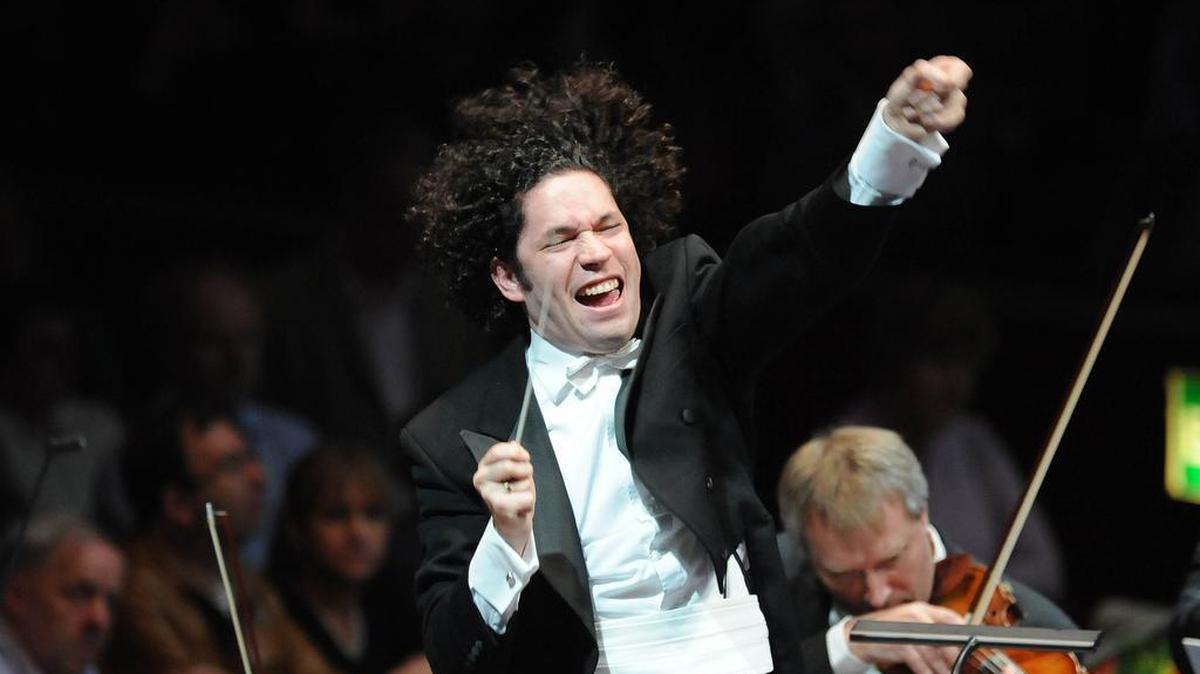 Gustavo Dudamel, director de la orquesta Filarmónica de Los Ángeles y de la Orquesta Sinfónica Simón Bolívar, aparece en el comercial de Honda.