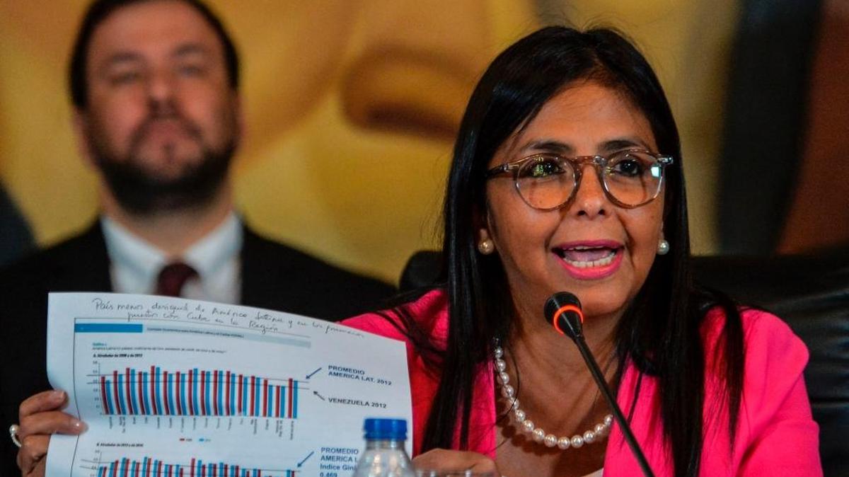 La canciller de Venezuela, Delcy Rodríguez, en una conferencia de prensa en Caracas el 1ro de junio.