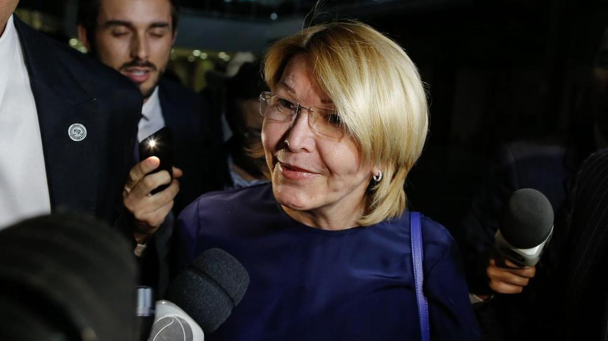 La ex fiscal general venezolana Luisa Ortega a su llegada a Brasil.