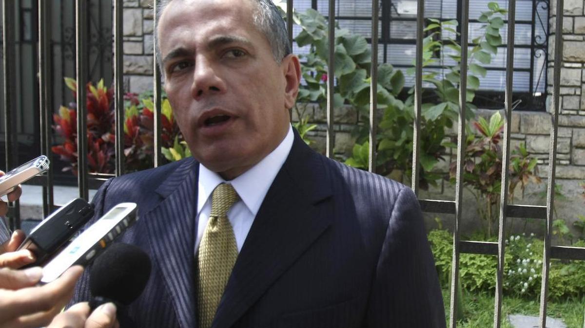 
Manuel Rosales, ex candidato presidencial venezolano, es entrevistado en Lima el 22 de abril de 2009.
