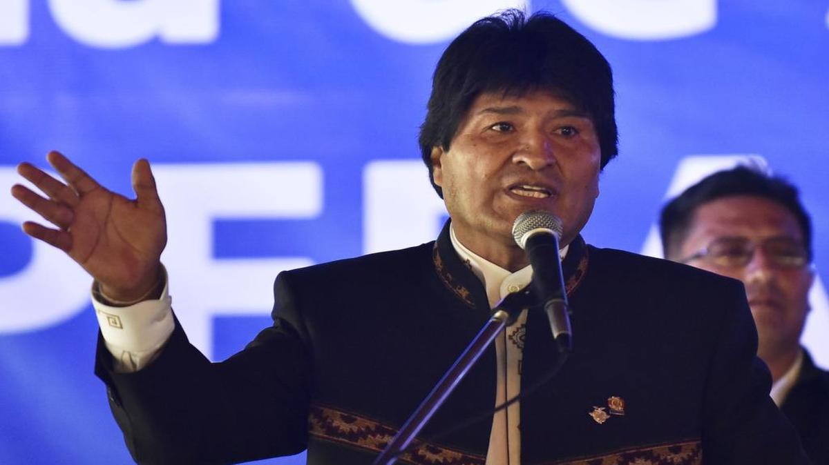 El presidente boliviano Evo Morales habla durante un evento de extensión de contrato entre Caipipendi y YPFB, el 26 de octubre en Tarija, Bolivia.