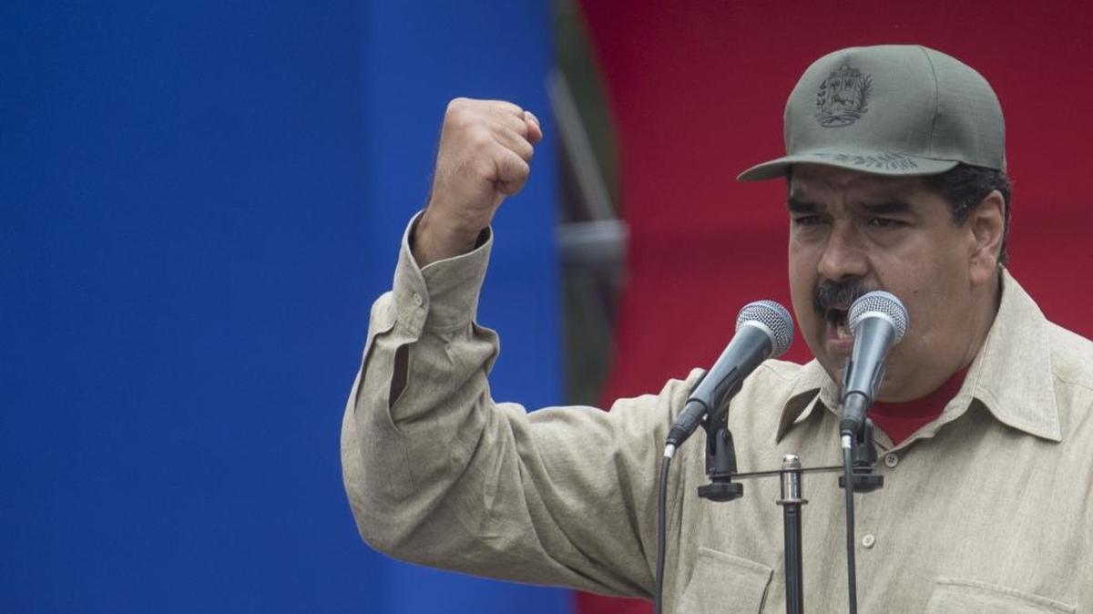 El gobernante venezolano Nicolás Maduro, en una ceremonia con miembros de la milicia el 17 de abril.