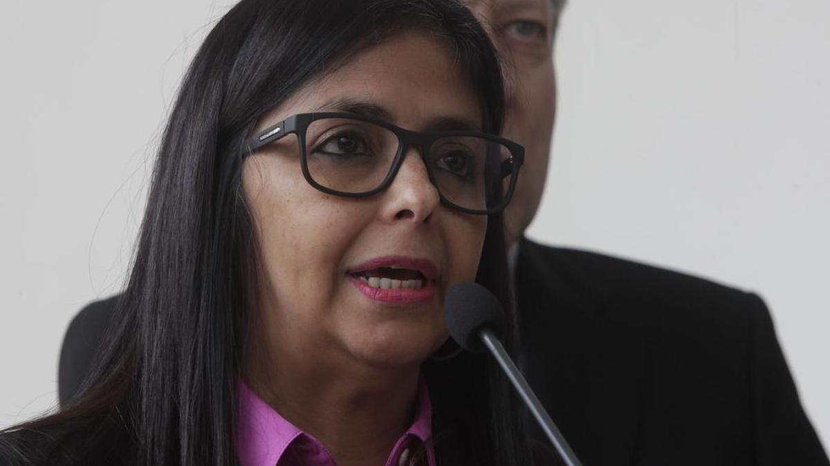 La ministra de Relaciones Exteriores de Venezuela, Delcy Rodríguez da declaraciones a la prensa el 8 de diciembre de 2016, en Caracas.