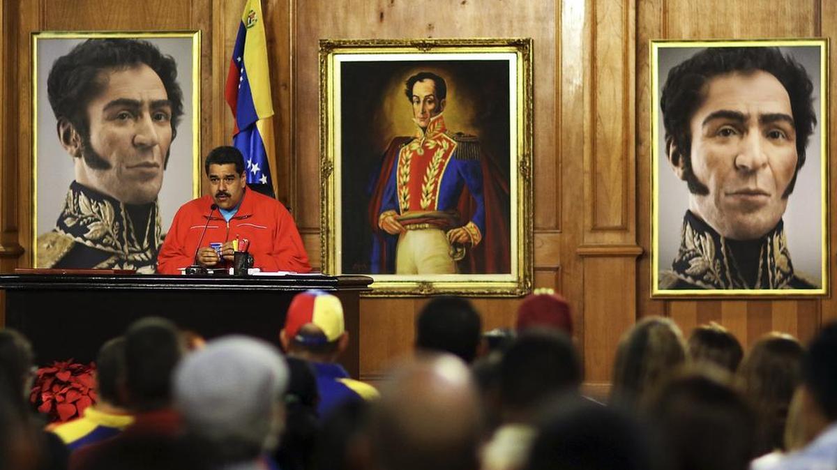 “Eso es lo que quiero: una agenda para la nueva etapa de la revolución, de profunda rectificación, ¡de sacudimiento, carajo!”, manifestó el mandatario Nicolás Maduro en su programa televisivo transmitido semanalmente a través del canal gubernamental VTV.