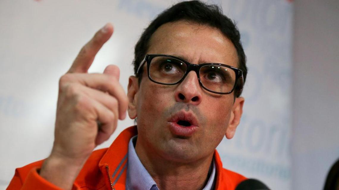 El excandidato a la Presidencia de Venezuela Henrique Capriles durante una rueda de prensa el viernes 10 de junio de 2016, en Caracas (Venezuela).