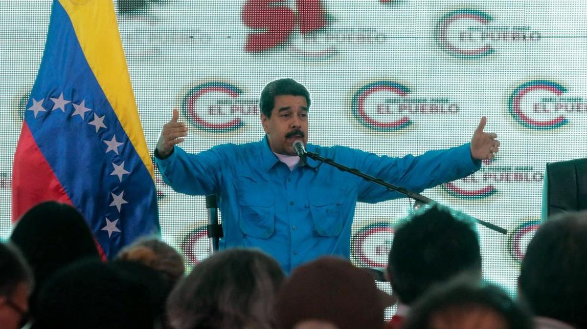 El presidente venezolano, Nicolás Maduro, habla a simpatizantes durante una reunión en Caracas el 25 de julio de 2017.