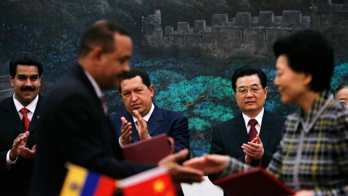 El 24 de septiembre de 2008, los presidentes Hu Jintao y Hugo Chávez firmaron un acuerdo comercial entre ambas naciones en el Gran Palacio del Pueblo en Pekín.