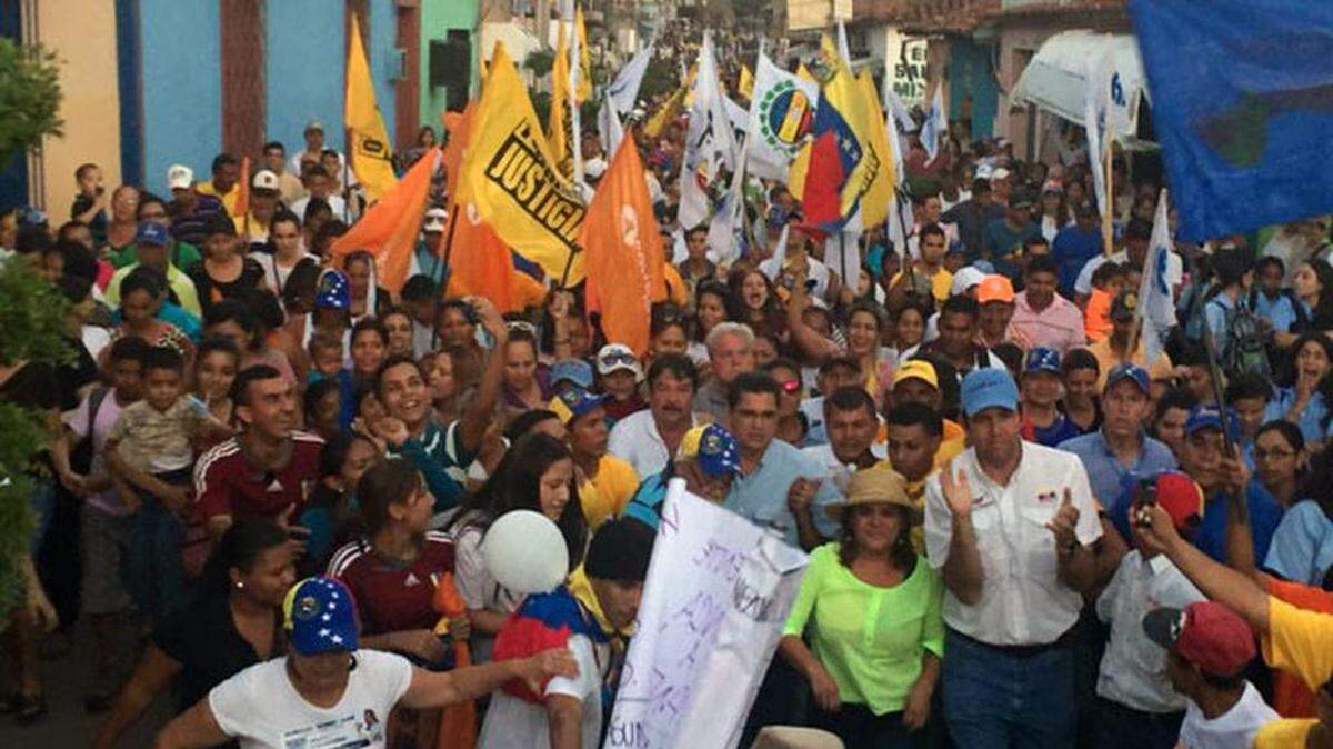 Luis Manuel Díaz estaba en un acto de campaña en apoyo a la candidata a la Asamblea Nacional Rumi Olivo.