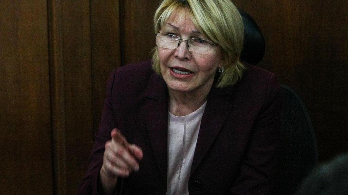 La fiscal general de Venezuela, Luisa Ortega Díaz, preside un encuentro con personas afectadas por allanamientos durante protestas, el miércoles 21 de junio de 2017, en Caracas (Venezuela).