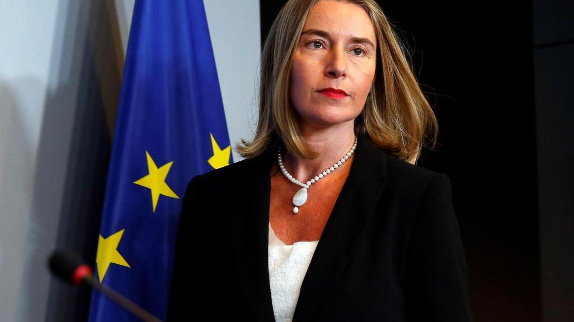 La jefa de la diplomacia europea, Federica Mogherini, ofrece una rueda de prensa durante el Consejo de Ministros de Exteriores de la Unión Europea celebrado en Luxemburgo el lunes 16 de octubre de 2017.