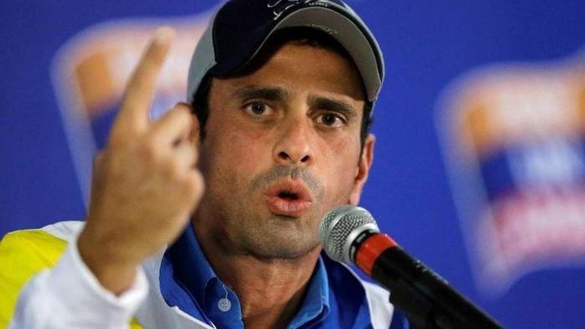Henrique Capriles en una conferencia de prensa.