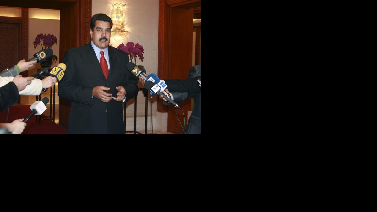 El presidente venezolano, Nicolás Maduro, atiende a los medios en Pekín durante su viaje oficial a China. Sigue la gira internacional del presidente Maduro. Foto de archivo.

