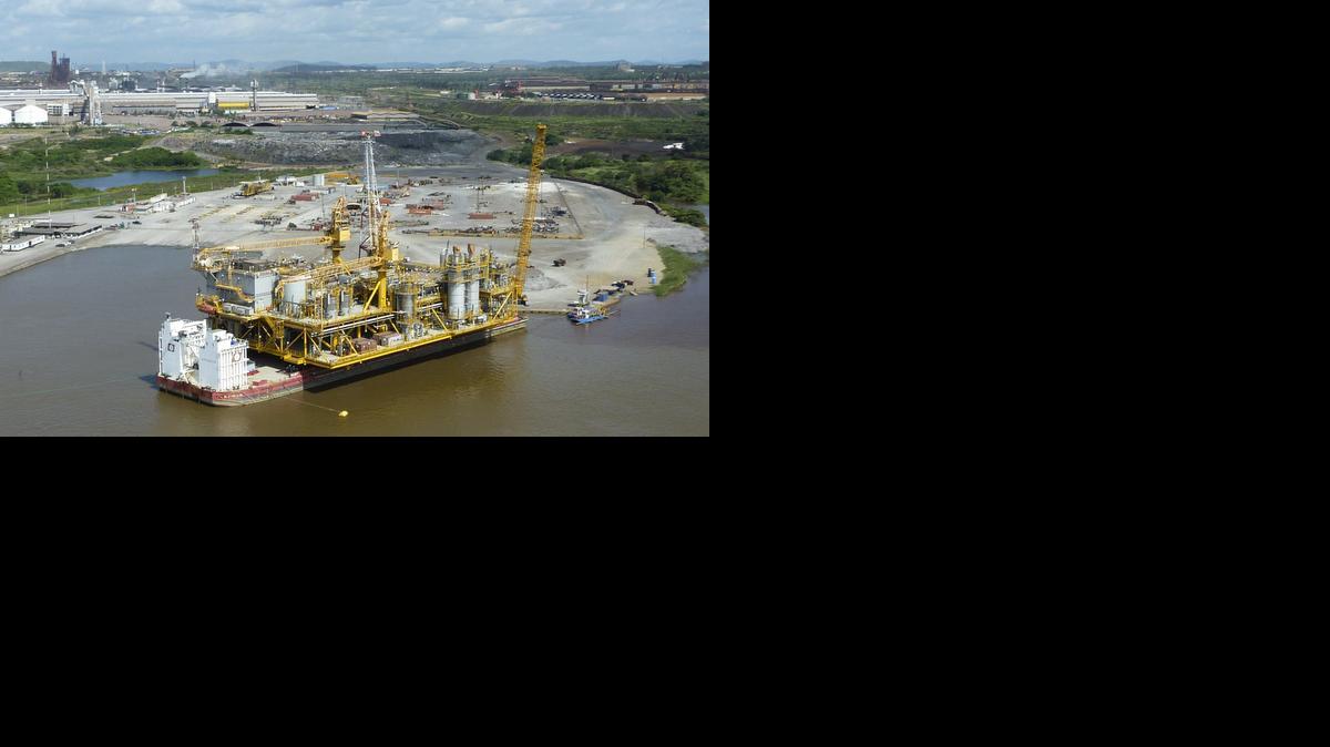 
Imagen del 28 de julio del 2011 que muestra una plataforma petrolera en el río Orinoco, Venezuela, construida por PDVSA.
