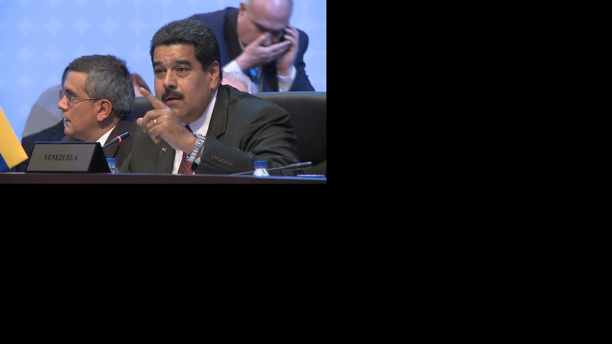 
Captura de video de la señal institucional de la VII Cumbre de las Américas de la intervención del presidente de Venezuela, Nicolás Maduro, durante la sesión plenaria el sábado en Ciudad de Panamá.

