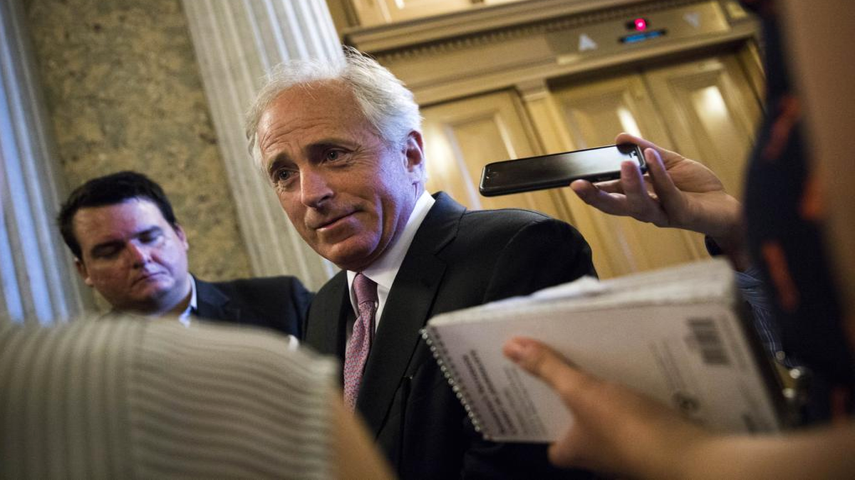
El influyente senador estadounidense Bob Corker (R-TN) viajó a Venezuela para examinar la grave crisis del país petrolero.

