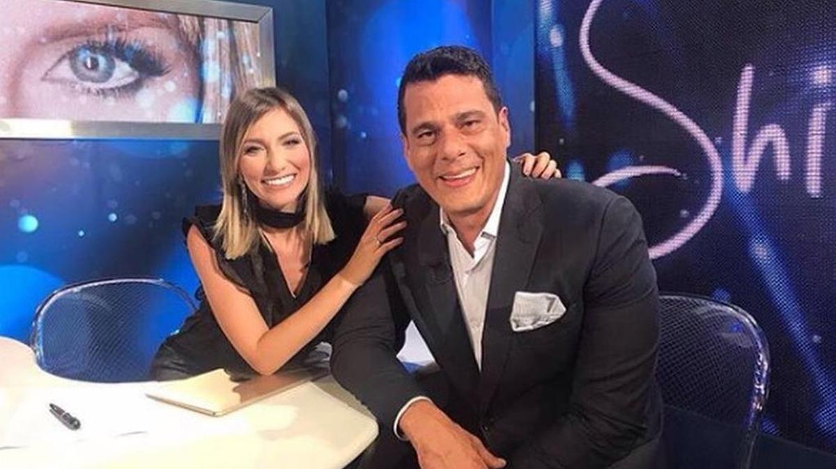 El periodista venezolano Sergio Novelli en diálogo con su colega Shirley Varnagy para Venevisión Plus.