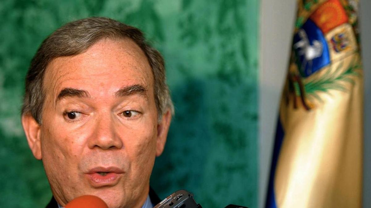 Roy Chaderton, ex canciller de Venezuelaen una fotografía de archivo del 22 de octubre de 2002.