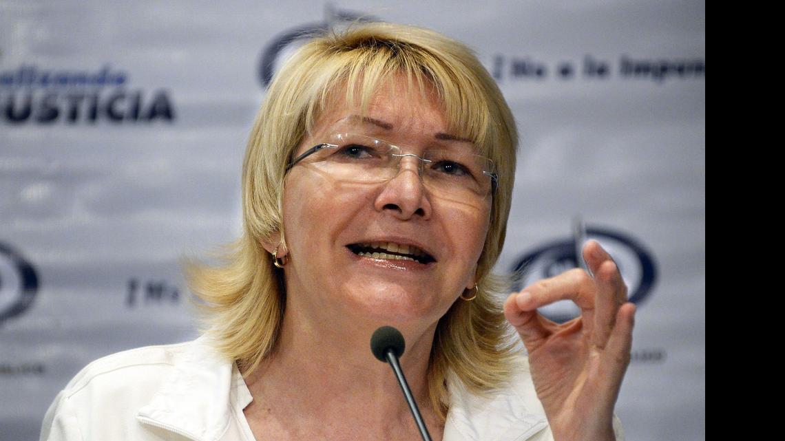
La fiscal general de Venezuela, Luisa Ortega, habla durante una conferencia de prensa en Caracas, en el 2013. La funcionaria anunció el miércoles que pidió la captura de venezolanos implicados presuntamente en el blanqueo de dinero en la Banca Privada de Andorra (BPA). 
