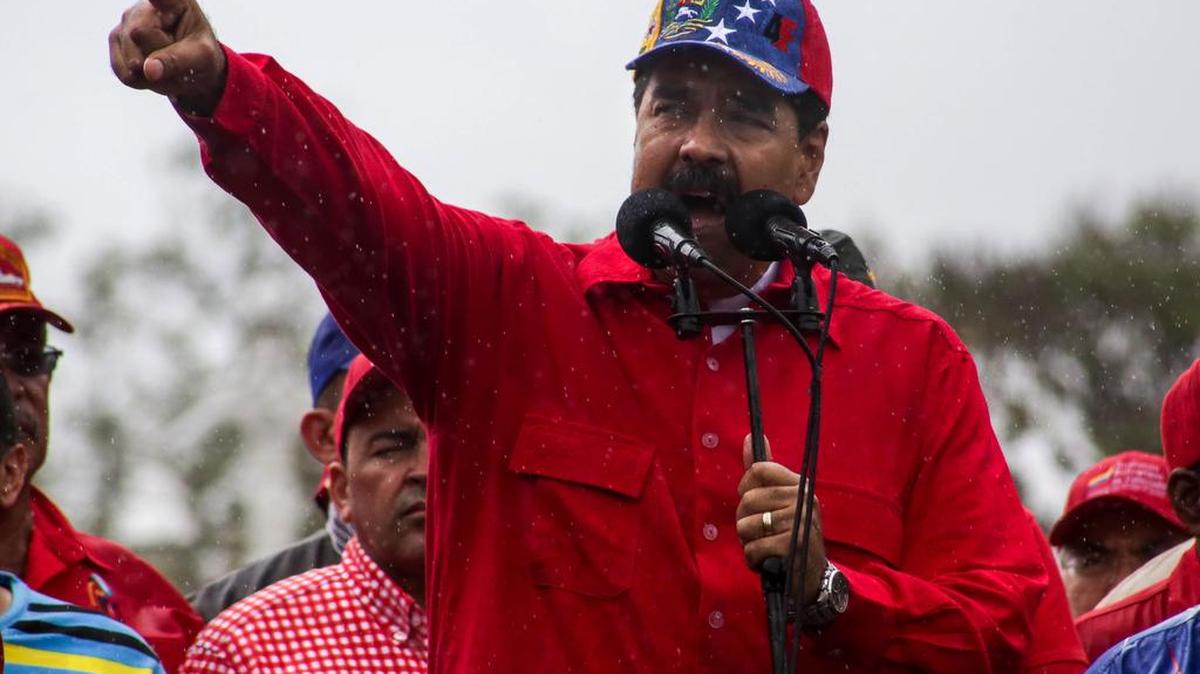 El presidente venezolano, Nicolás Maduro, participa en una manifestación "contra el imperialismo", el jueves 9 de marzo de 2017, en Caracas (Venezuela).