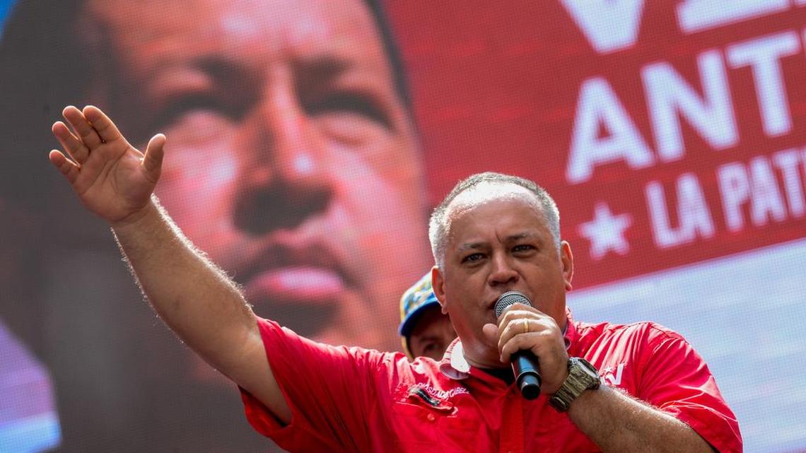 El número 2 del chavismo, el diputado Diosdado Cabello, participa en un protesta contra la OEA el martes en Caracas.