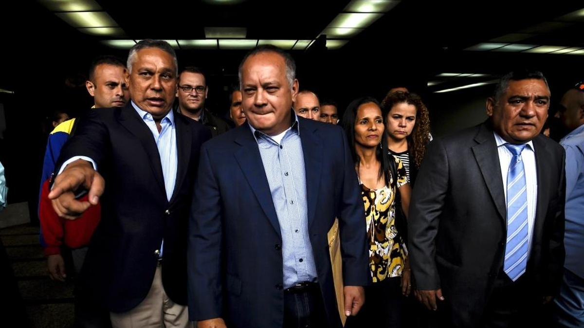 El dirigente oficialista venezolano Diosdado Cabelloen la oficina del fiscal general en Caracas el 16 de agosto.