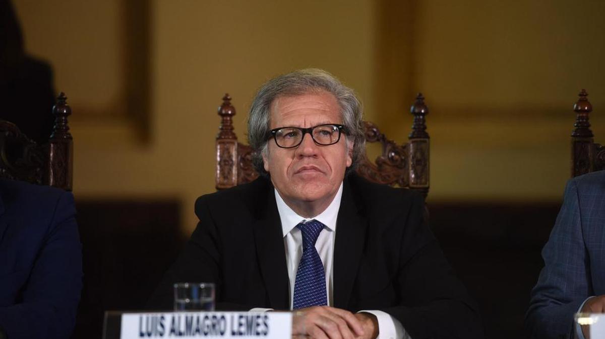 El secretario general de la Organización de Estados Americanos, Luis Almagro, participa en un acto oficial el viernes 24 de noviembre de 2017, en Ciudad de Guatemala (Guatemala).