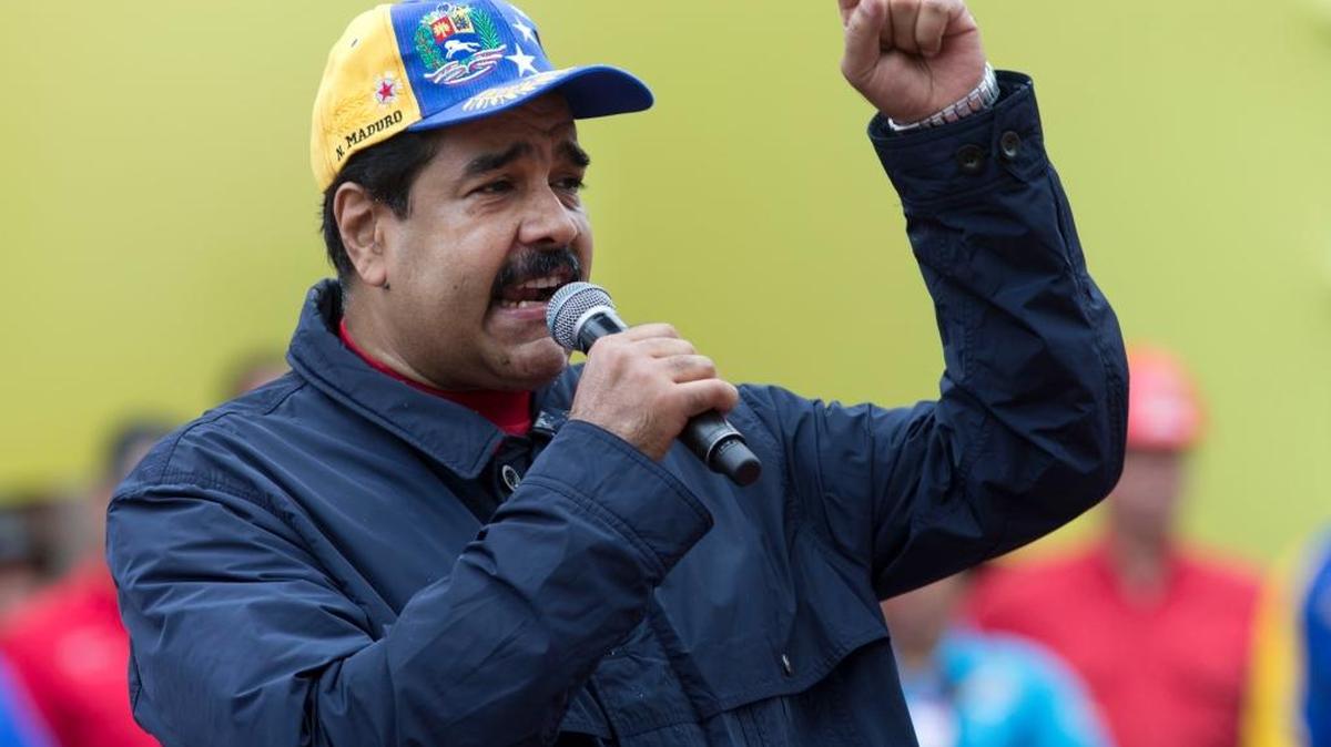 El mandatario venezolano Nicolás Maduro se dirige a una concentración de trabajadores convocada para celebrar el 1ro de Mayo.