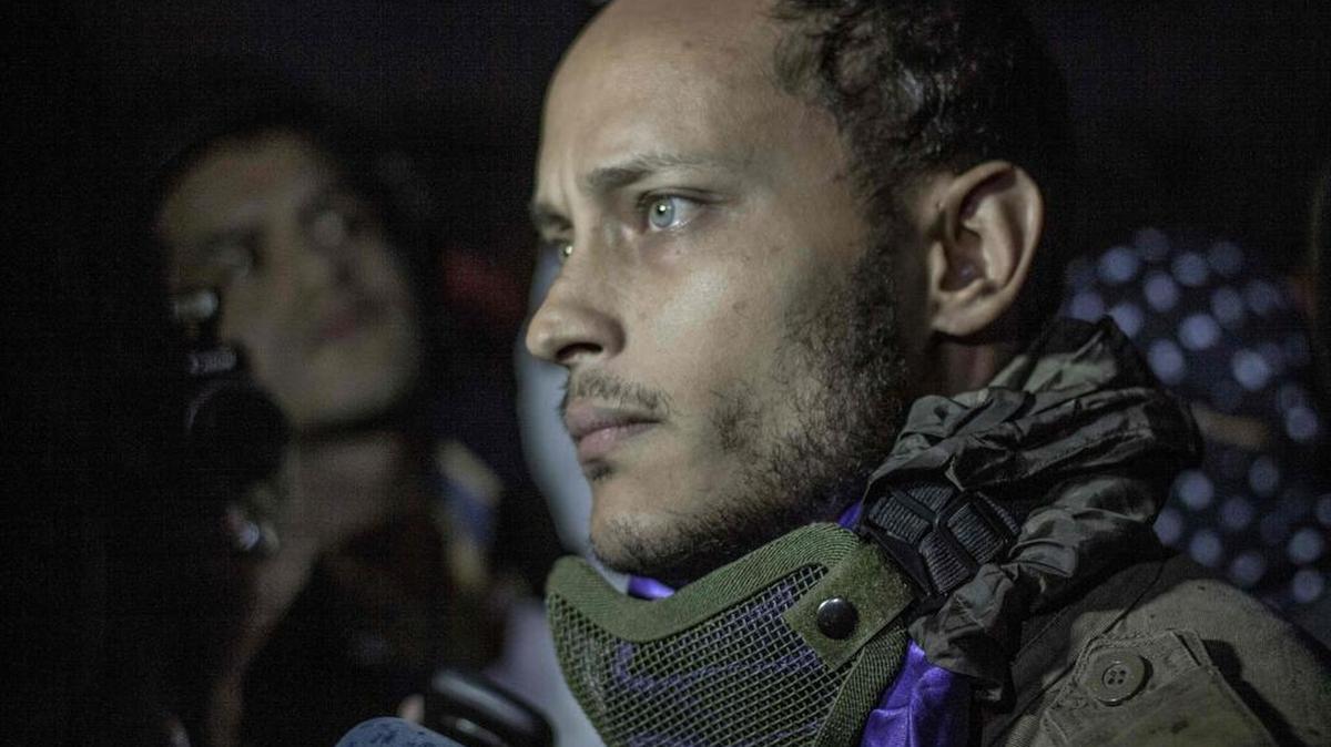 El oficial de policía venezolano Oscar Pérez participa en una protesta contra el gobierno en Caracas el 13 de julio de 2017.
