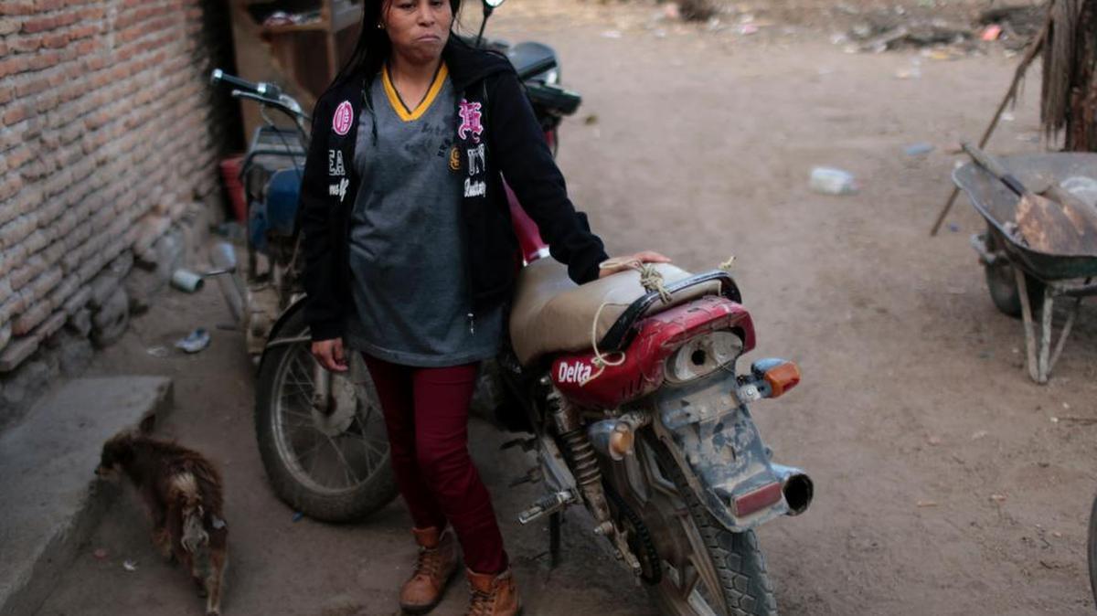 Teresa Contreras perdió su trabajo cuando Ford anunció que no iba a construir la planta ensambladora de autos. Contreras vive en Villa de Reyes, cerca de San Luis Potosí, México.