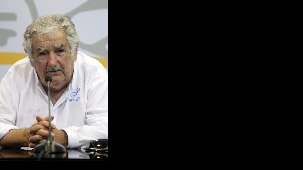 
“Me quedaron cantidad de cosas por hacer y espero que el gobierno que venga sea mejor que el mío y tenga muchos más logros”, admitió el jueves José Mujica.
