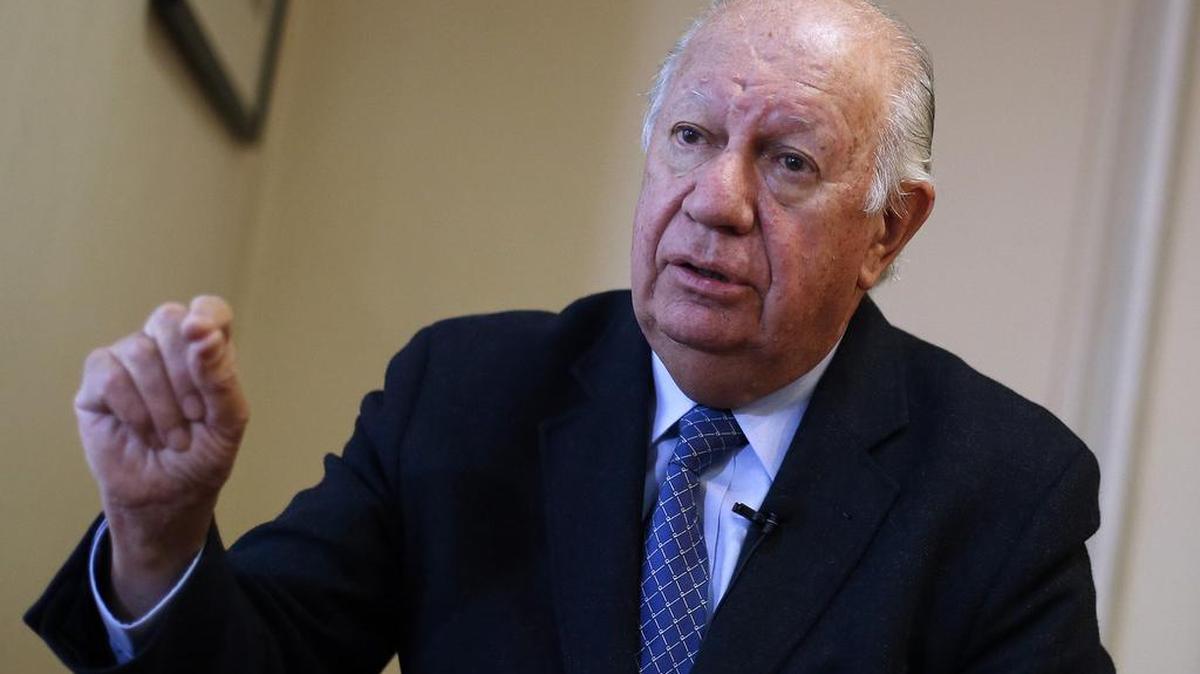 El expresidente de Chile, Ricardo Lagos, habla durante una entrevista el jueves 7 de julio de 2016, en Santiago (Chile).