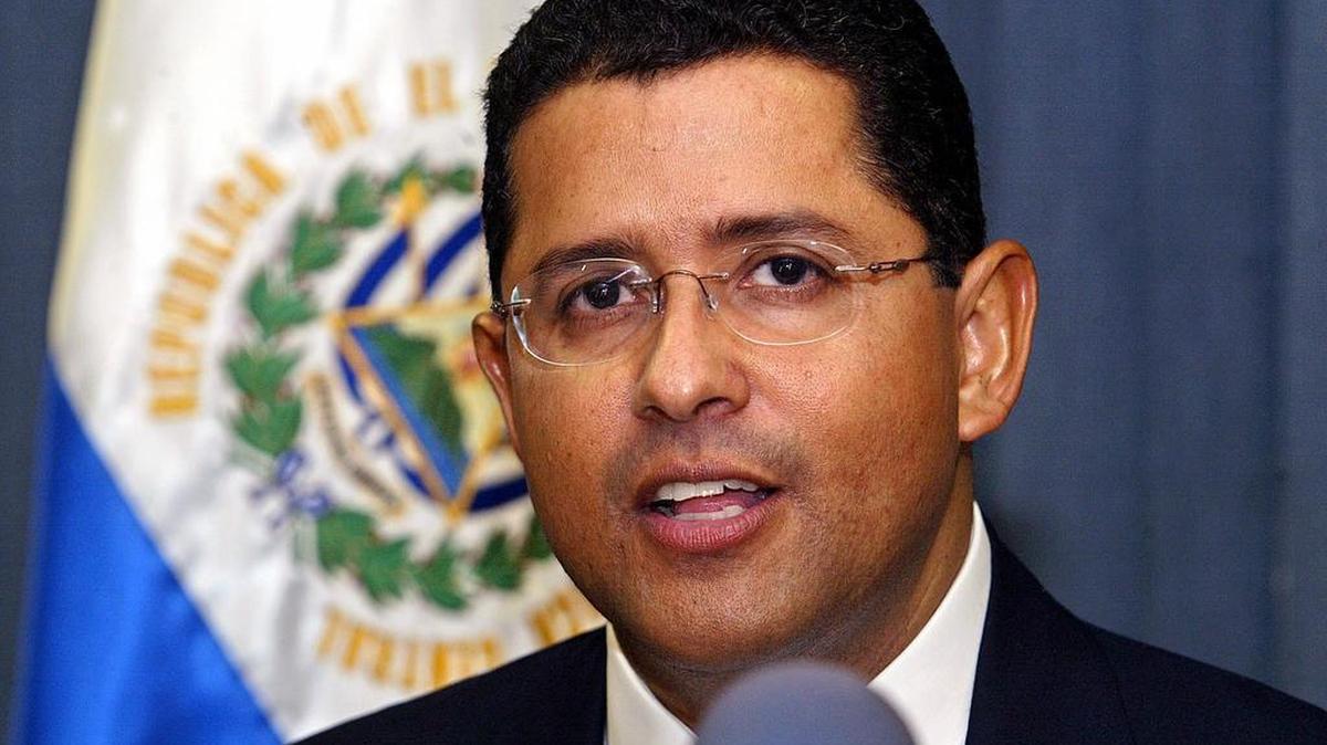 El ex presidente de El Salvador, Francisco Flores.