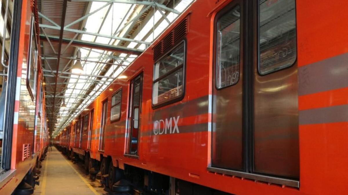 Un hombre de unos 70 años falleció al parecer de un infarto fuminante en uno de los vagones del metro de Ciudad de México