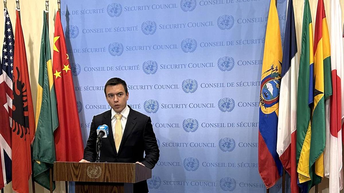 El presidente ecuatoriano, Daniel Noboa, habla durante una conferencia de prensa en la sede de las Naciones Unidas en Nueva York, EE.UU., el 07 de diciembre de 2023.