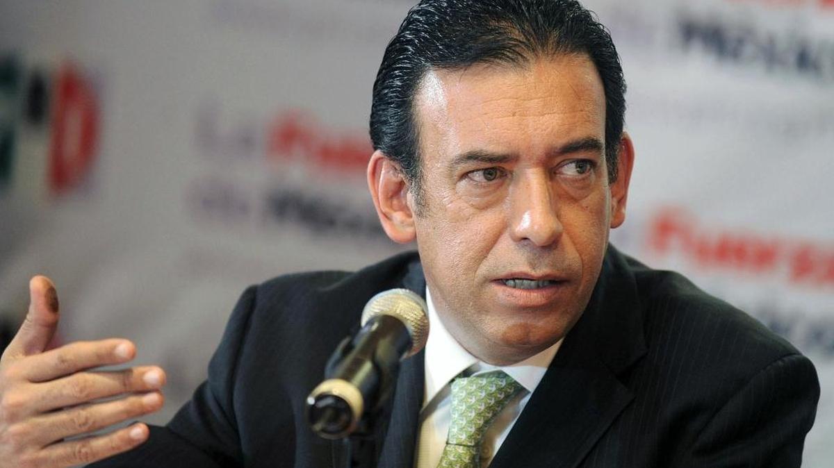 La Policía Nacional detuvo en el aeropuerto madrileño de Barajas al ex gobernador del estado mexicano de Coahuila y ex presidente del Partido Revolucionario Institucional (PRI), Humberto Moreira, por blanqueo de capitales procedente del narcotráfico y otros delitos.
