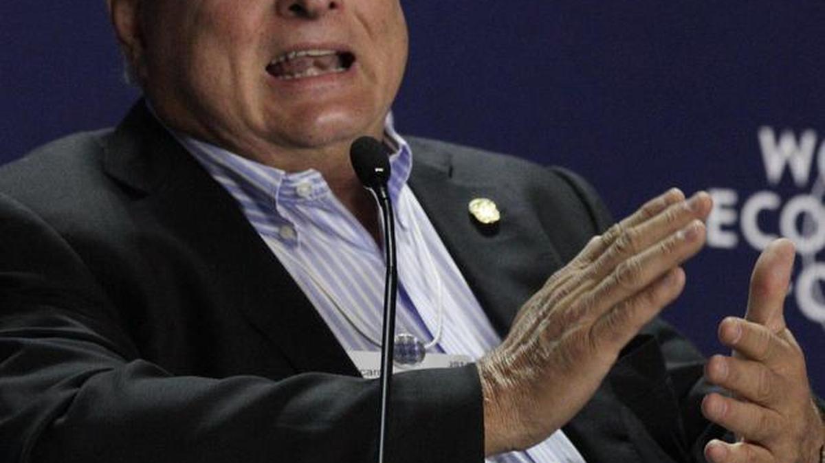 
El ex presidente panameño, Ricardo Martinelli, fotografiado en el foro económico del 2014, está encausado por varios casos de corrupción.
