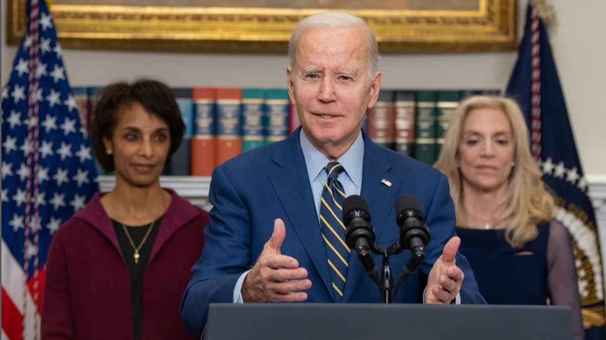 El presidente estadounidense, Joe Biden, ha hecho uso este lunes y por primera vez desde que accediera al cargo del derecho de veto presidencial contra una iniciativa legislativa del Partido Republicano que habría revocado una ley del Departamento de Trabajo.