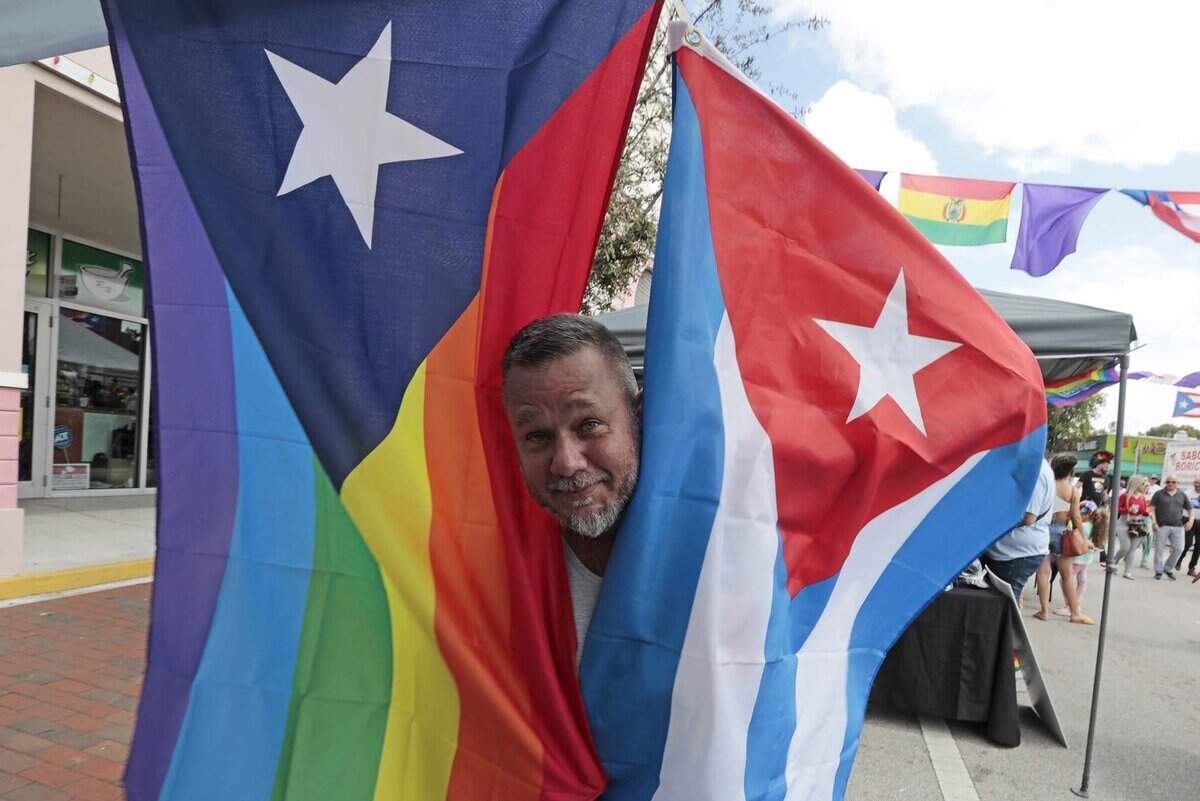 Kevin Clevenger de Pride ftl en el festival Gay8 en la Calle Ocho, el domingo 20 de febrero de 2022.