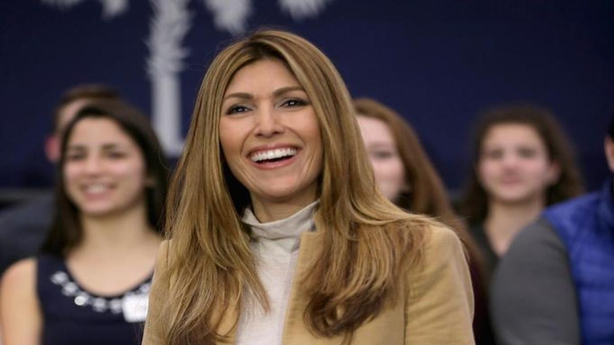 Jeanette Rubio, esposa del candidato presidencial republicano, el senador Marco Rubio, asiste a una reunión de la campaña de su marido en Carolina del Sur.