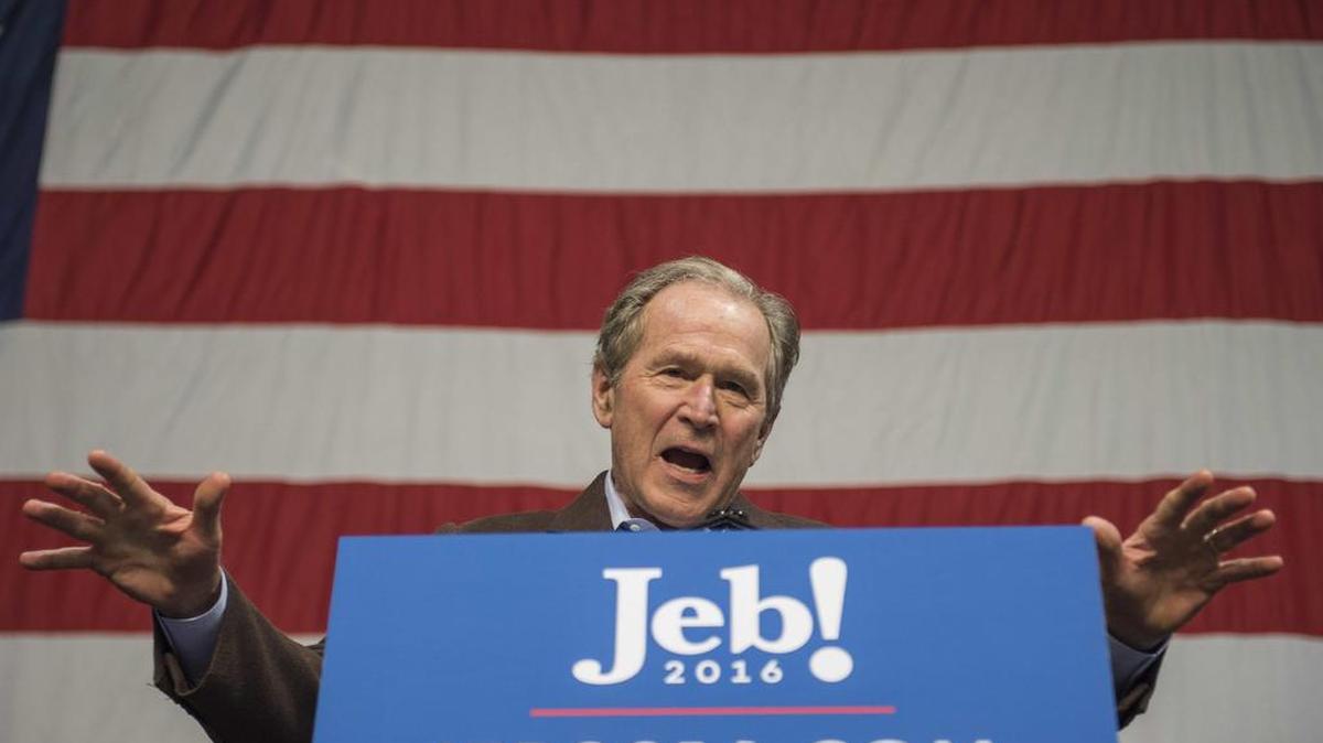 El ex presidente de Estados Unidos George W. Bush durante un acto electoral en Charleston, South Carolina.