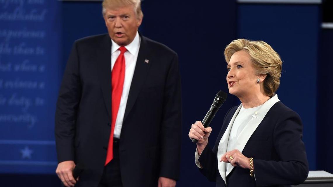 La demócrata Hillary Clinton y el republicano Donald Trump abordaron este domingo en San Luis el segundo de los tres debates en los que se medirán antes de la cita con las urnas del 8 de noviembre para elegir al próximo presidente estadounidense.