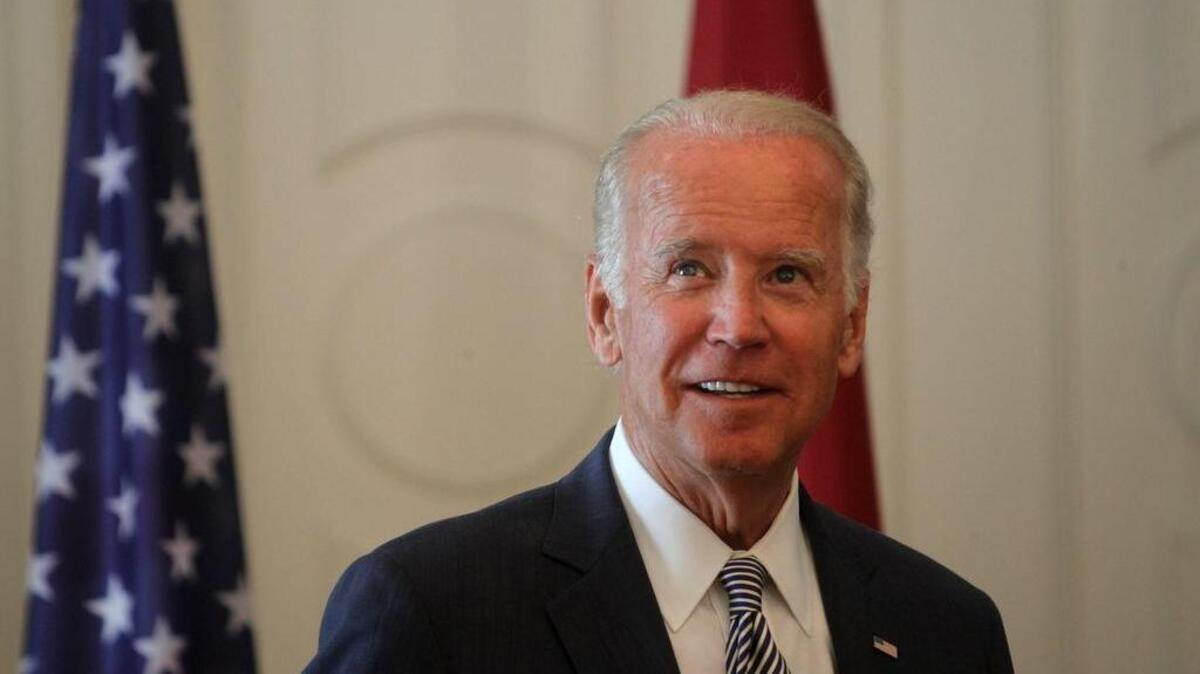 El vicepresidente de los Estados Unidos, Joe Biden, ofrece una rueda de prensa en Riga (Letonia) hoy, 23 de agosto de 2016.
