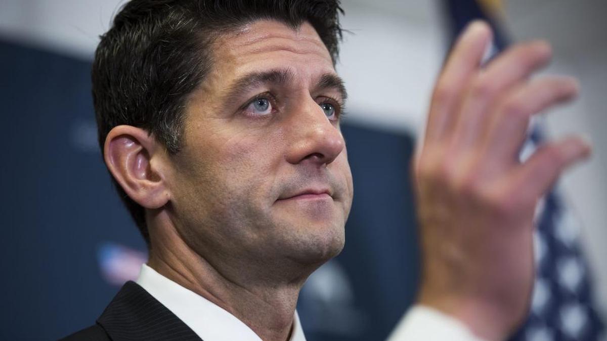 El presidente de la Cámara de Representantes estadounidense, Paul Ryan, da una rueda de prensa el 11 de mayo de 2016.