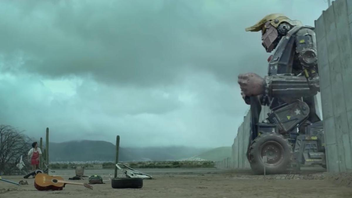 El título del video “M.A.M.O.N.” hace referencia a “Monitor Against Mexicans Over Nationwide” (Dispositivo de vigilancia contra mexicanos en el país).