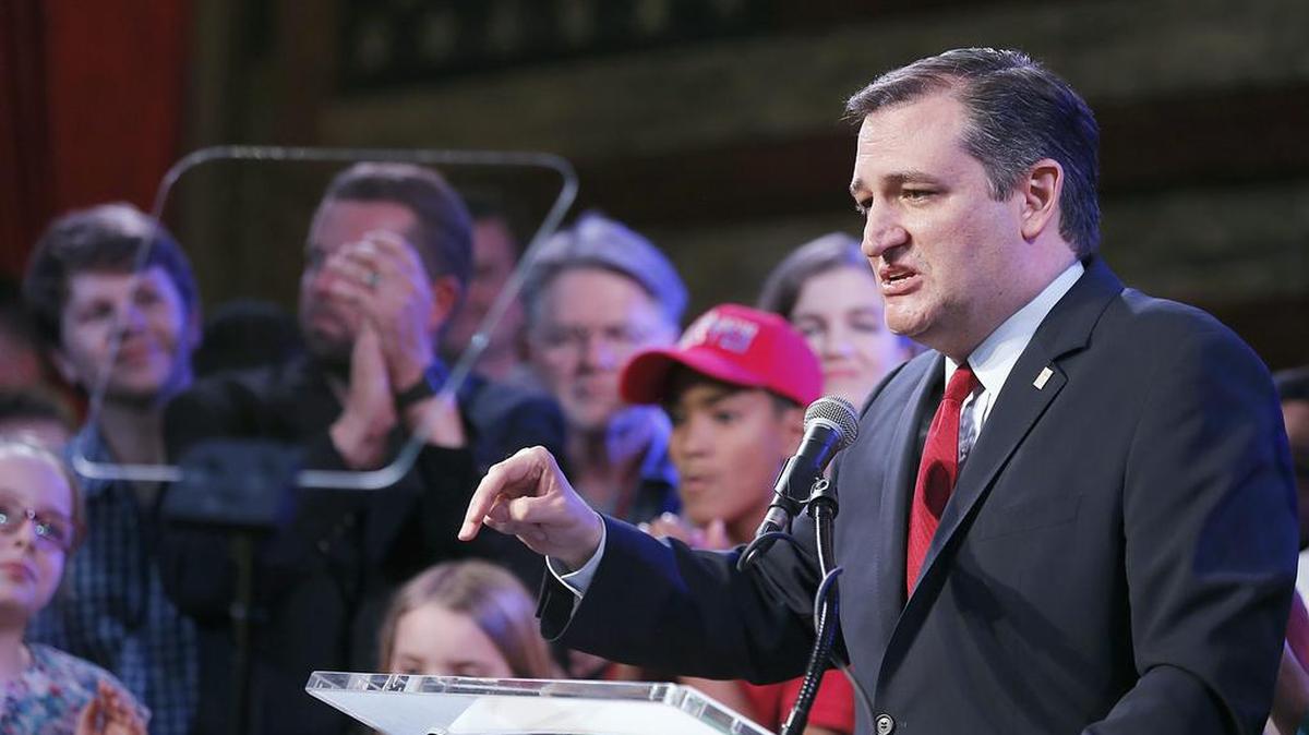 El precandidato a la presidencia de los EE.UU. por el partido Republicano Ted Cruz pronuncia un discurso ante seguidores hoy, martes 1 de marzo de 2016, después del Súper Martes en Stafford.