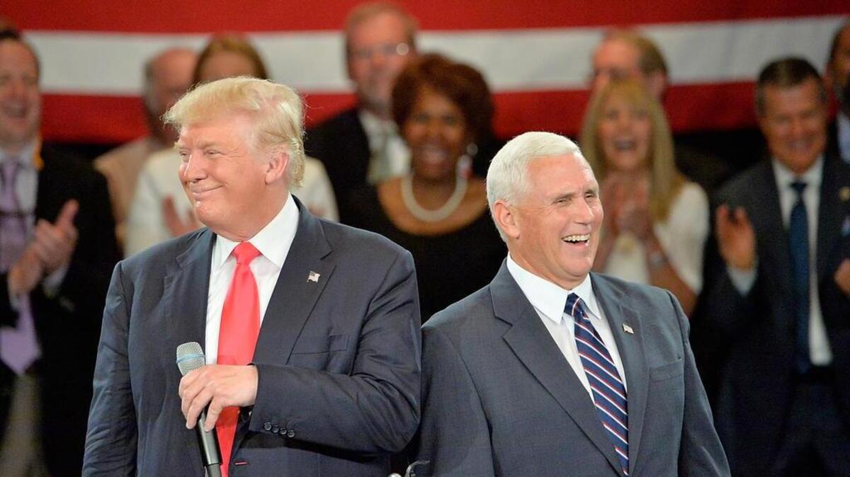 El candidato presidencial republicano Donald Trump y su compañero de fórmula, Mike Pence, en un evento en Virginia el 25 de julio de 2016.