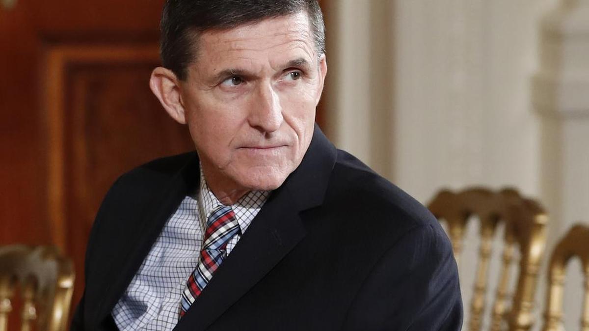 En esta foto de archivo del 10 de febrero de 2017, el entonces Consejero de Seguridad Nacional Michael Flynn se encuentra en el Salón Este de la Casa Blanca en Washington.