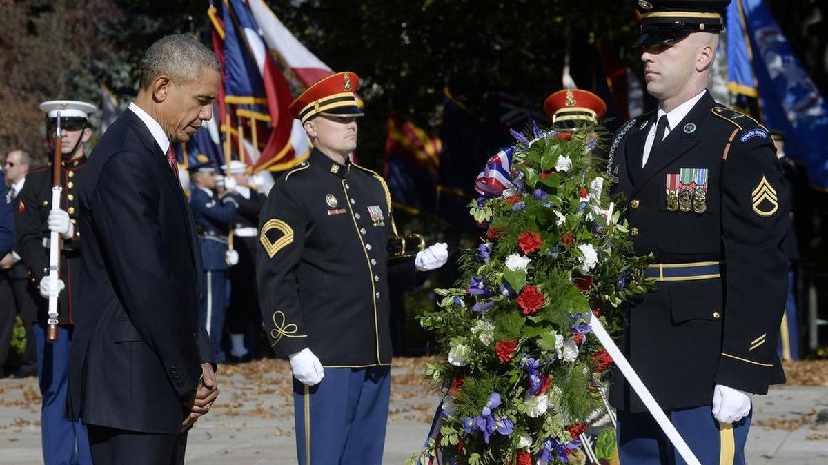 El presidente Barack Obama pronunció su tradicional discurso en el anfiteatro del Cementerio Nacional de Arlington, frente a la tumba del soldado desconocido.